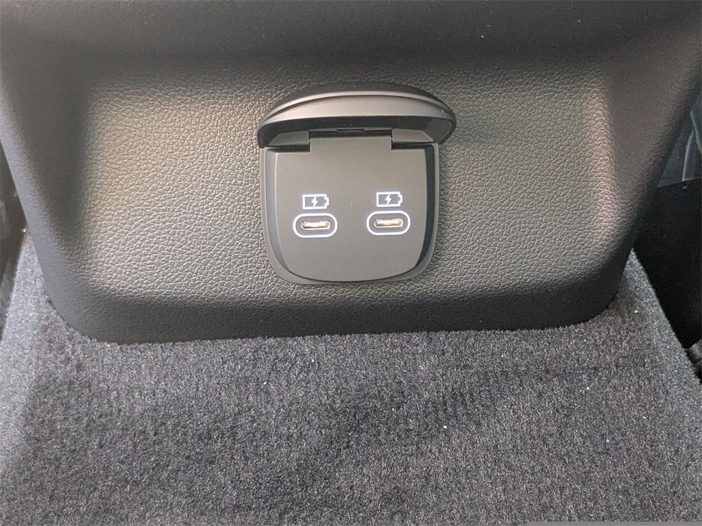 New 2026 Genesis GV70 2.5T Select image 14