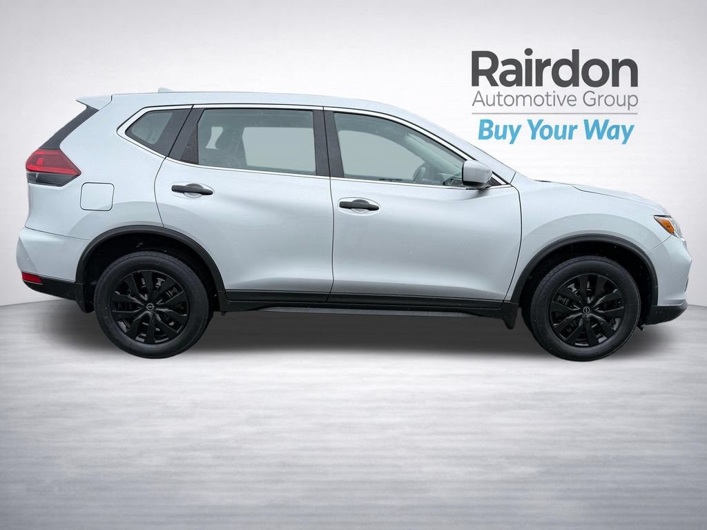 Used 2018 Nissan Rogue S AWD/4WD image 8