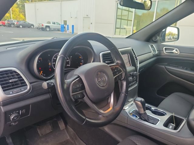 Used 2020 Jeep Grand Cherokee Laredo image 14