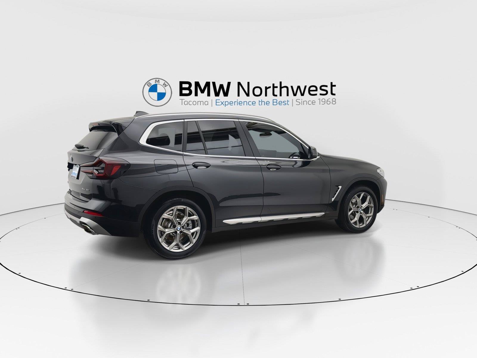 Used 2023 BMW X3 xDrive30i w/ Premium Package AWD/4WD image 4