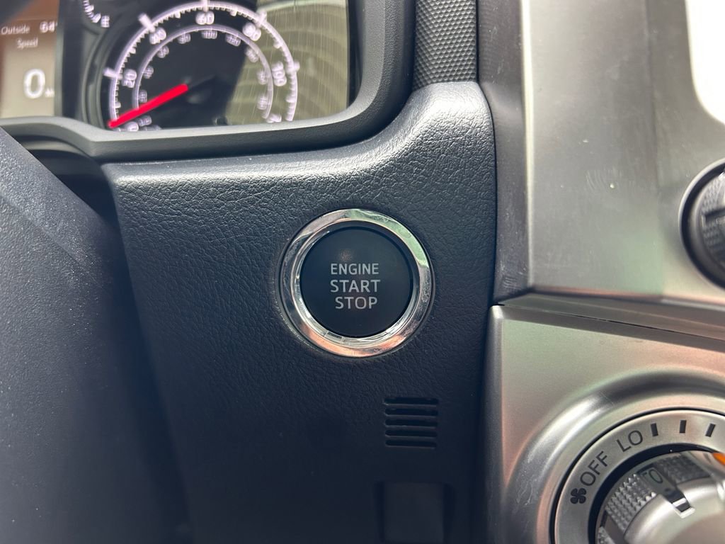 Used 2022 Toyota 4Runner SR5 Premium image 37