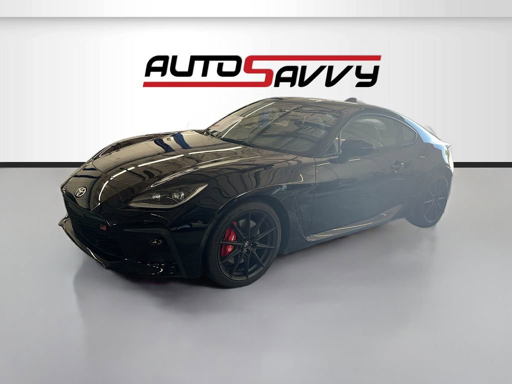 Used 2025 Toyota GR86 Premium w/ Performance Package RWD image 3