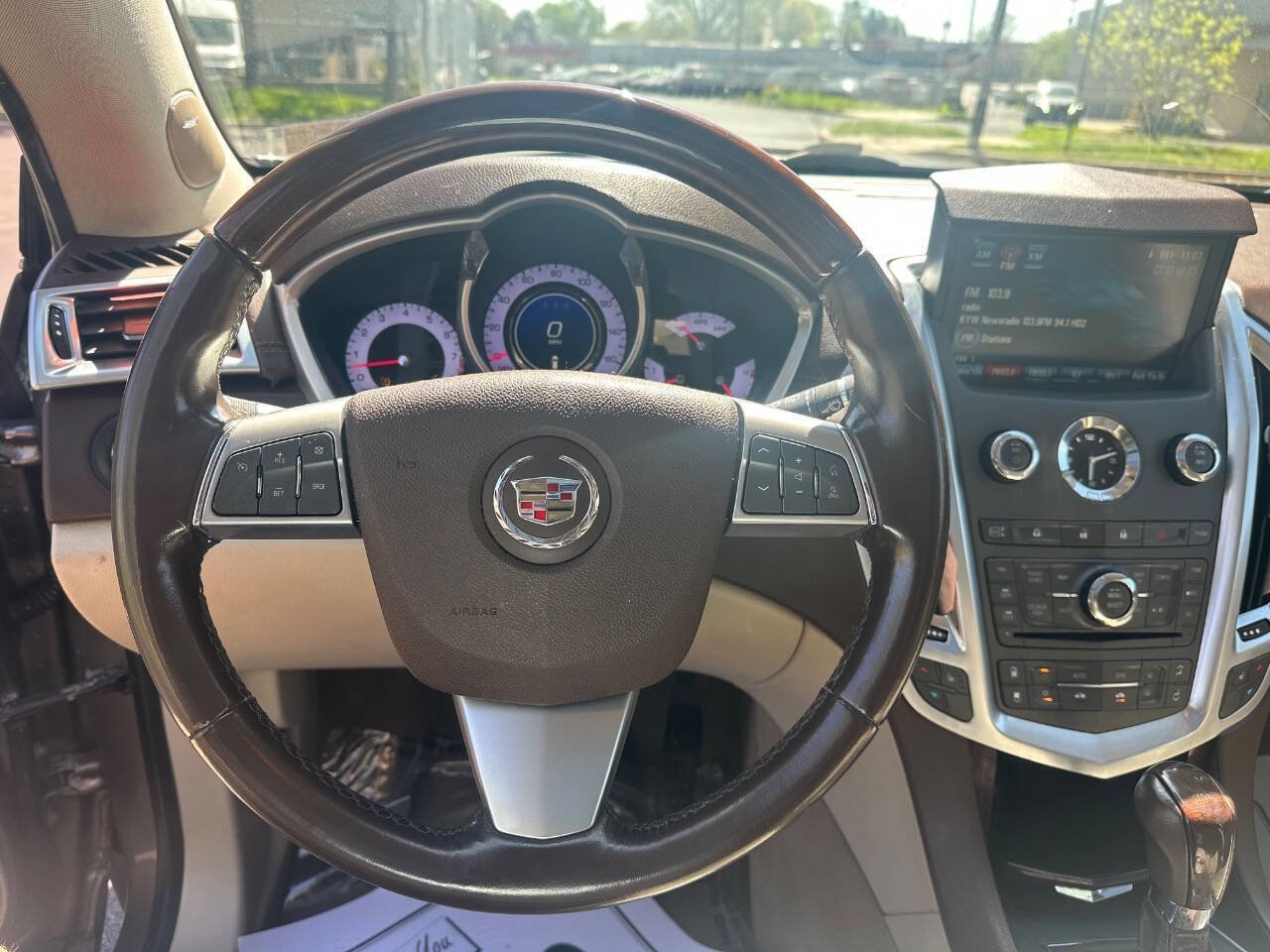 Used 2011 Cadillac SRX Luxury image 15