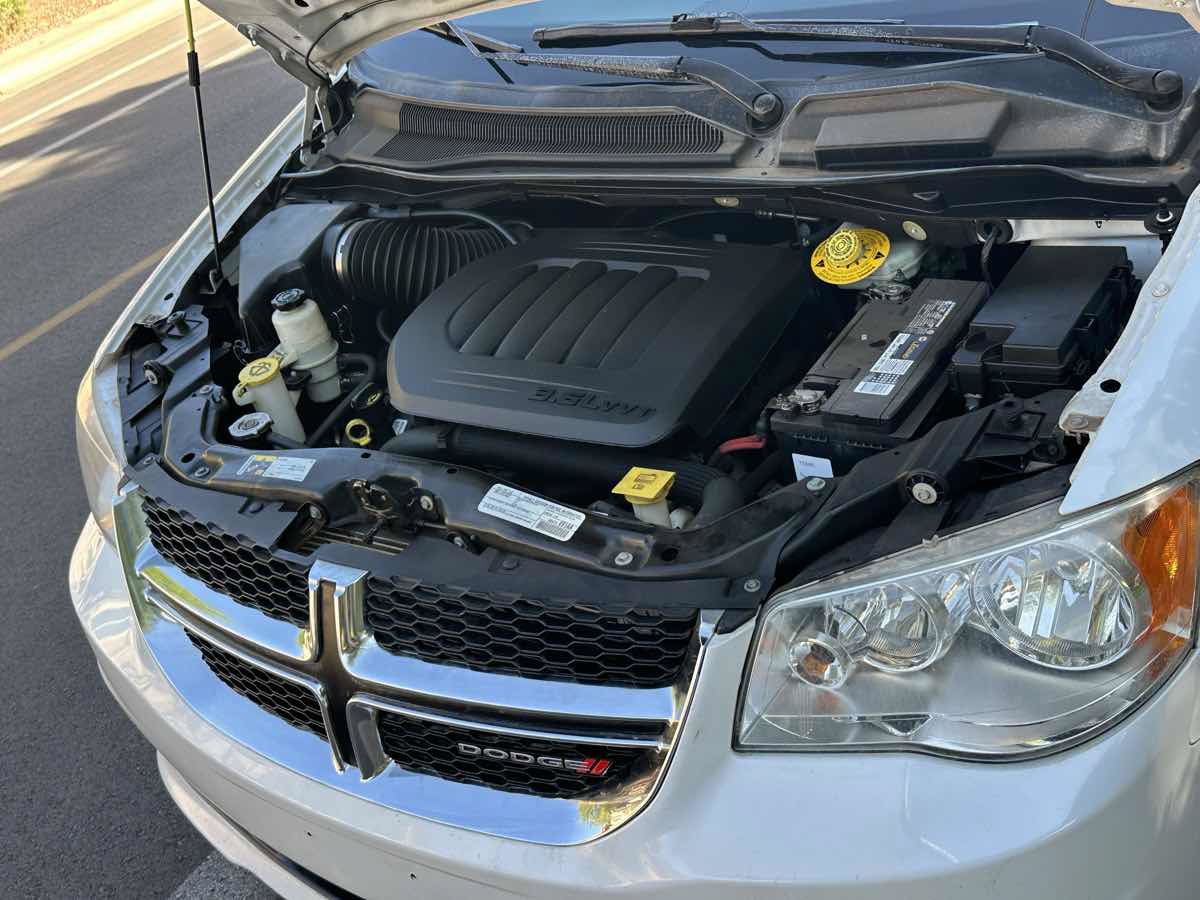 Used 2020 Dodge Grand Caravan SXT FWD image 46