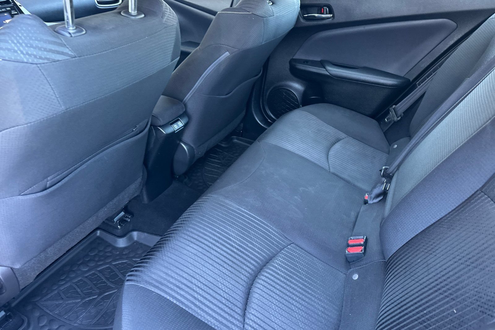 Used 2020 Toyota Prius Prime LE FWD image 11