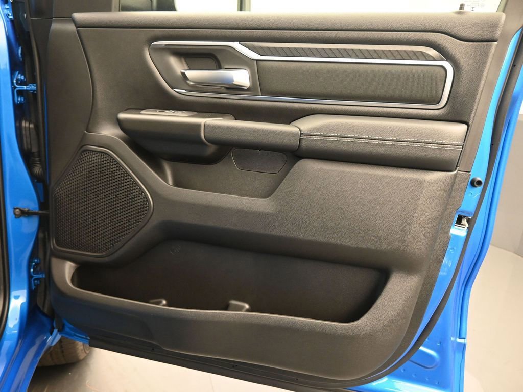 New 2026 RAM 1500 4x4 Crew Cab image 23