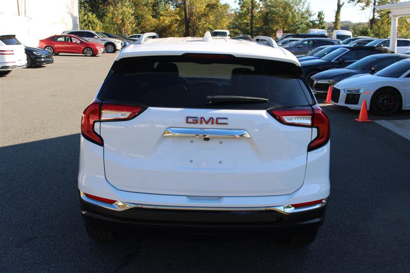 Used 2024 GMC Terrain SLT image 6