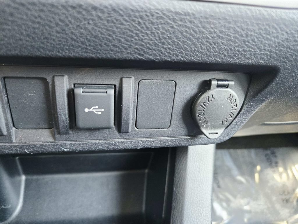 Used 2021 Toyota Tacoma SR AWD/4WD image 30