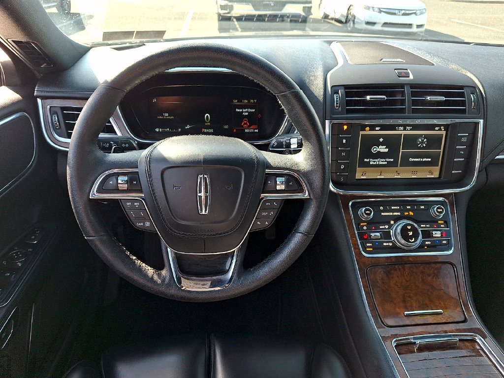 Used 2019 Lincoln Continental Premiere AWD/4WD image 2