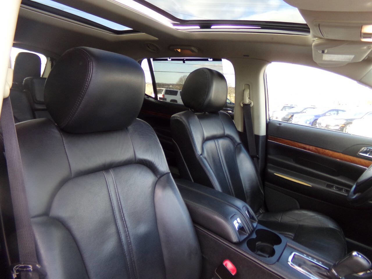 Used 2014 Lincoln MKT AWD w/ Equipment Group 201A image 36
