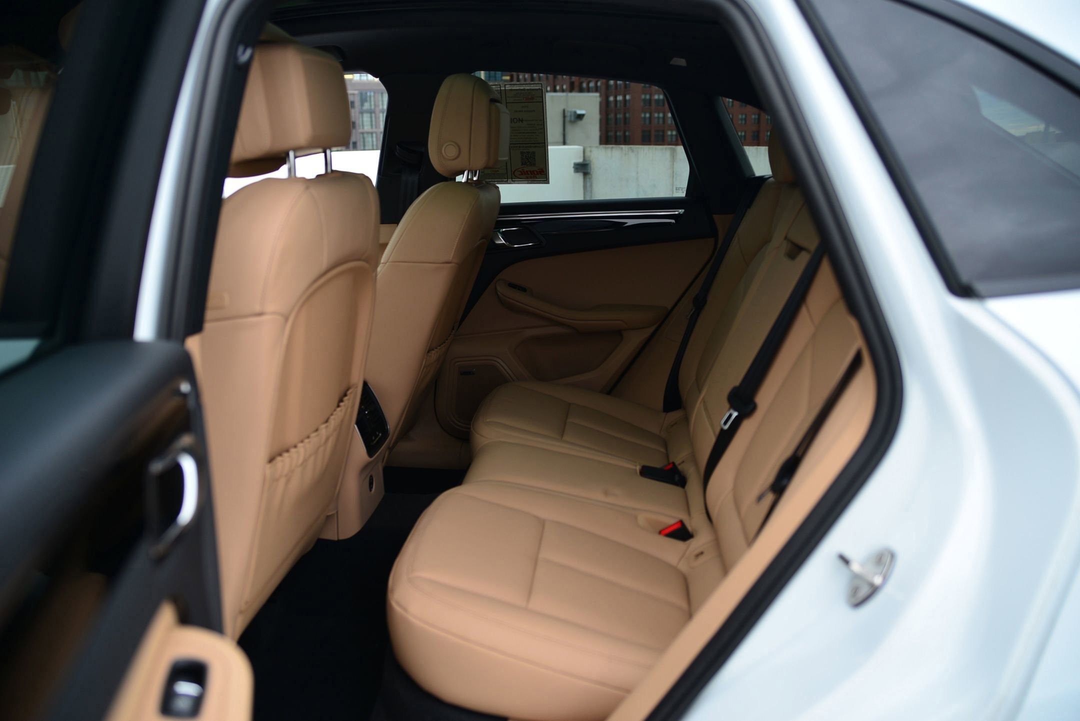 Used 2025 Porsche Macan image 14