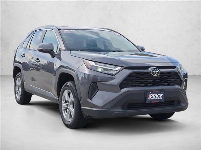Used 2025 Toyota RAV4 XLE AWD/4WD image 3