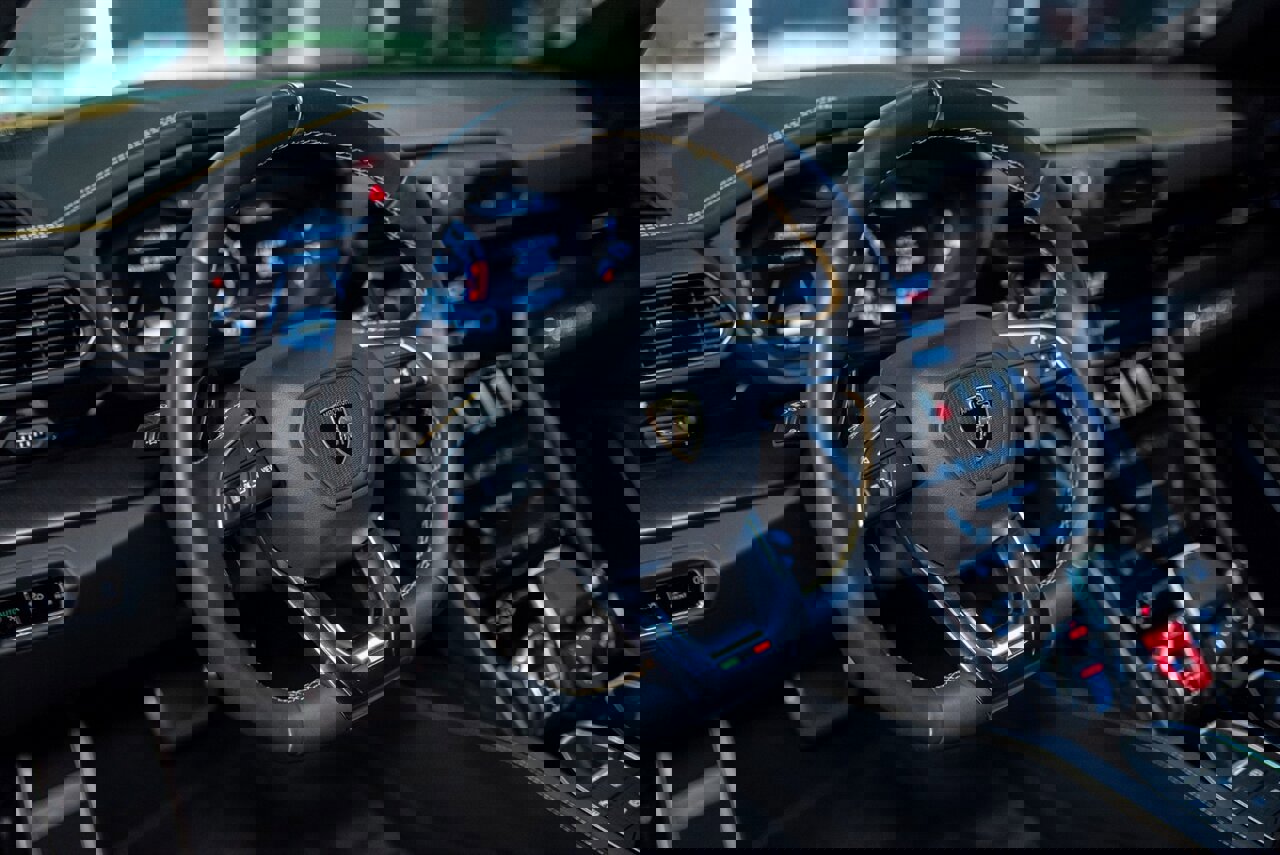 Used 2022 Lamborghini Urus image 19