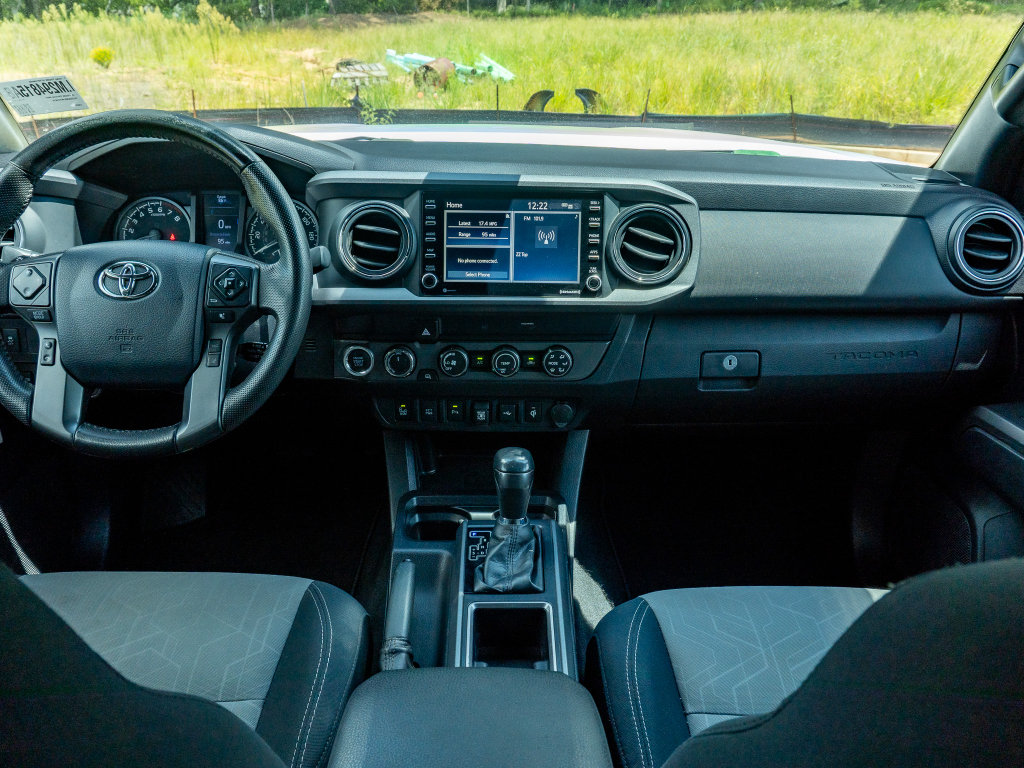 Used 2020 Toyota Tacoma TRD Sport w/ Technology Package AWD/4WD image 20