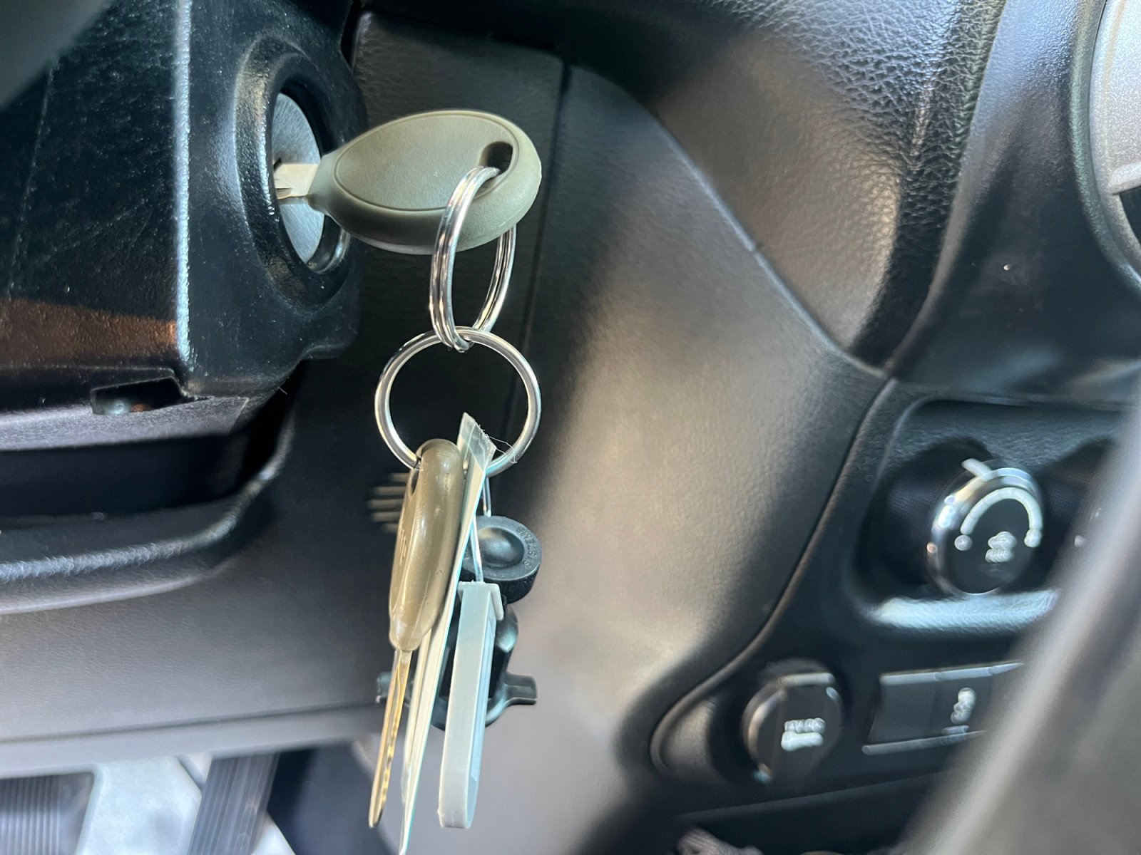 Used 2012 Jeep Wrangler Sport image 31