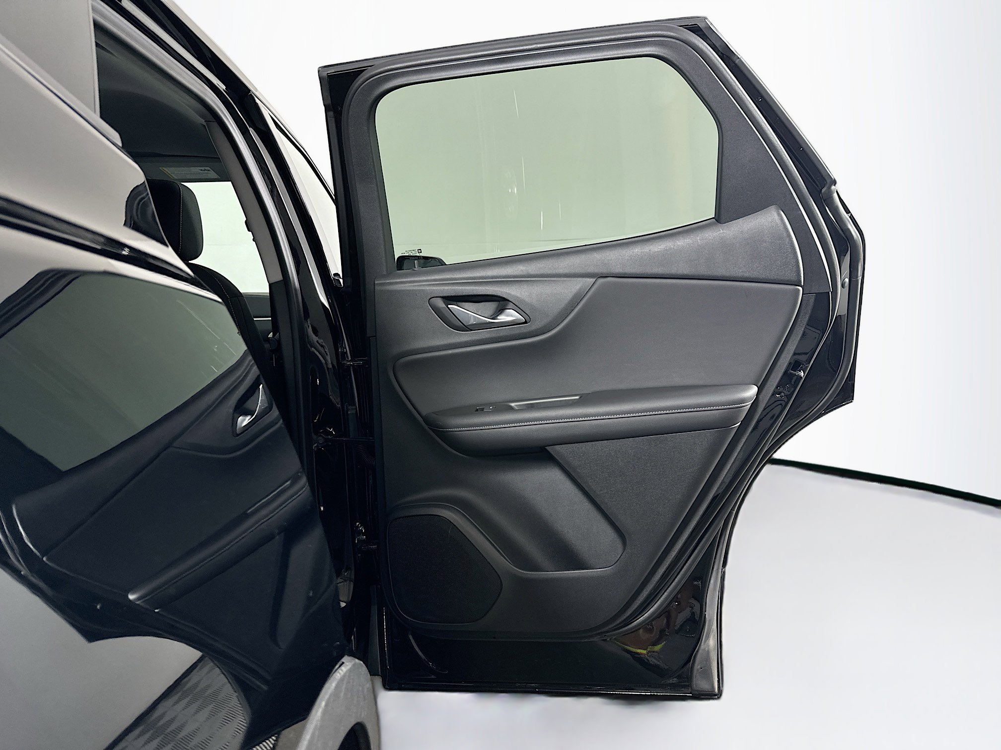 Used 2025 Chevrolet Blazer LT image 29