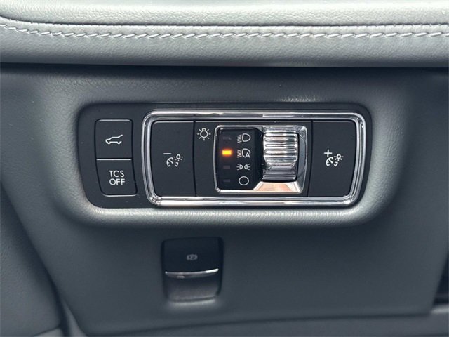 Used 2022 Lincoln Nautilus Reserve image 26