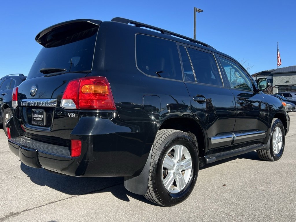Used 2013 Toyota Land Cruiser image 9