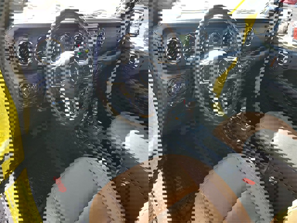 Used 2022 Jeep Wrangler Unlimited Sahara image 6