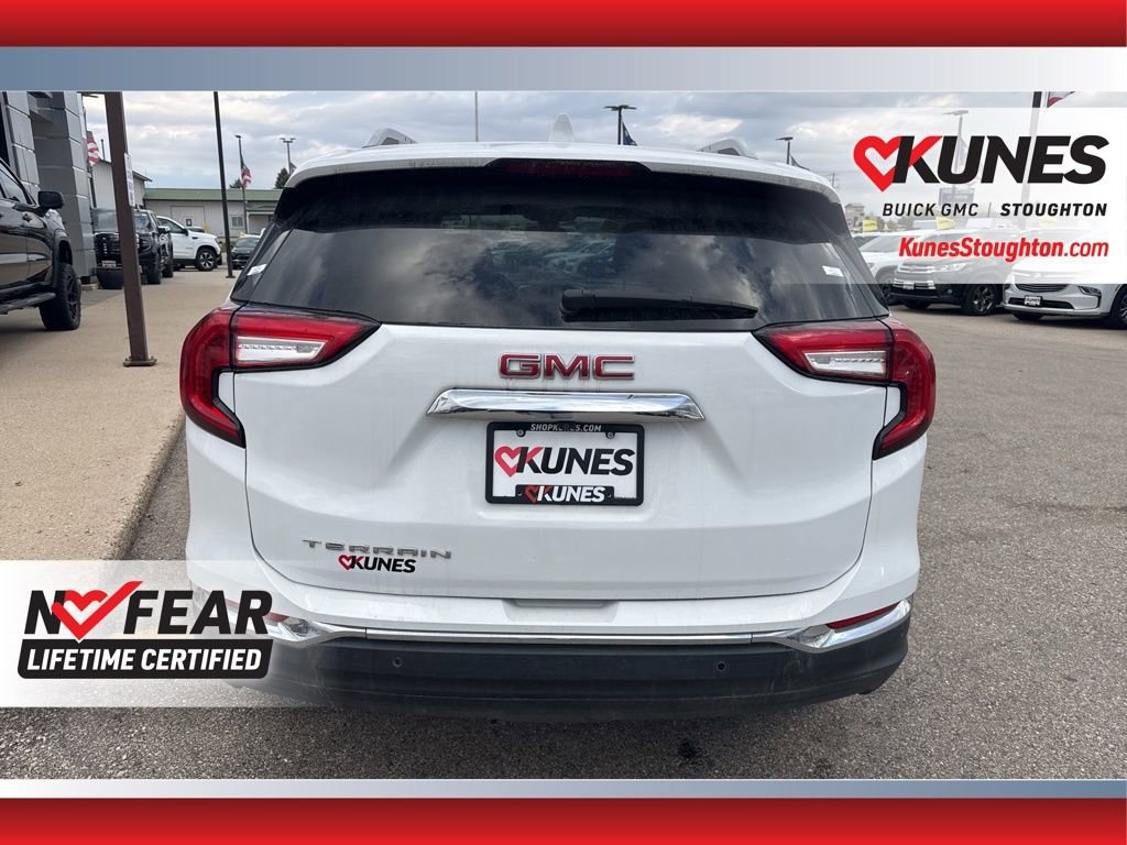 Used 2023 GMC Terrain SLT image 10