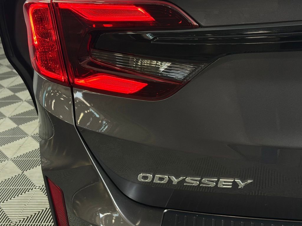 Used 2025 Honda Odyssey Touring image 11