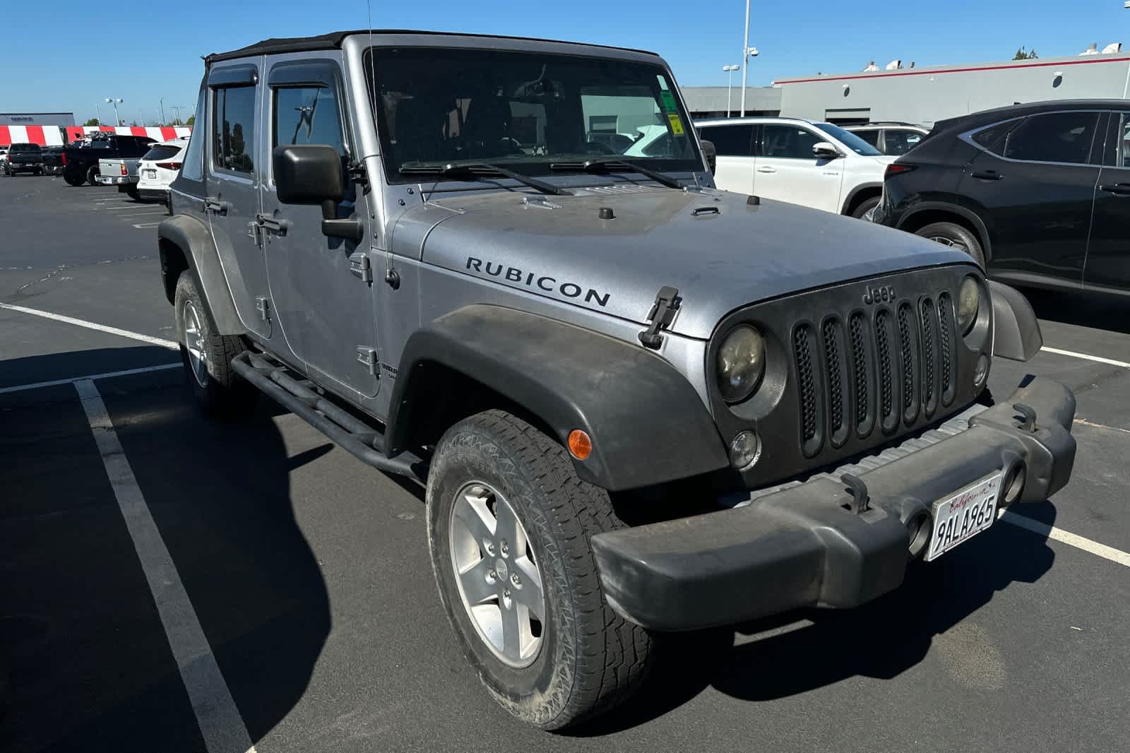 Used 2015 Jeep Wrangler Unlimited Rubicon w/ Connectivity Group AWD/4WD image 3