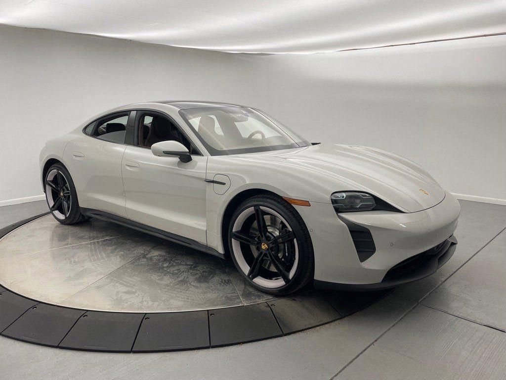 Used 2024 Porsche Taycan GTS image 6