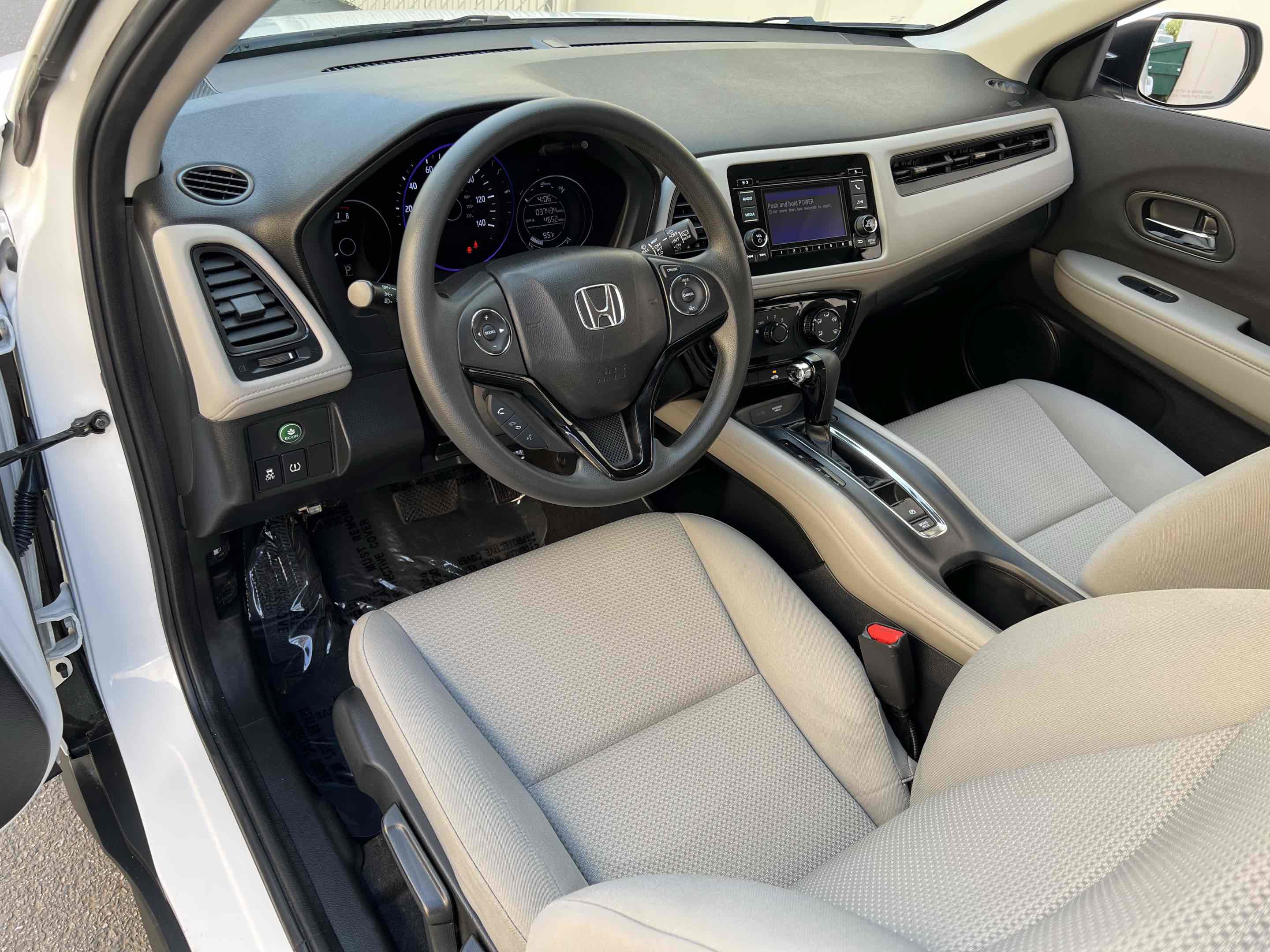 Used 2022 Honda HR-V LX image 3