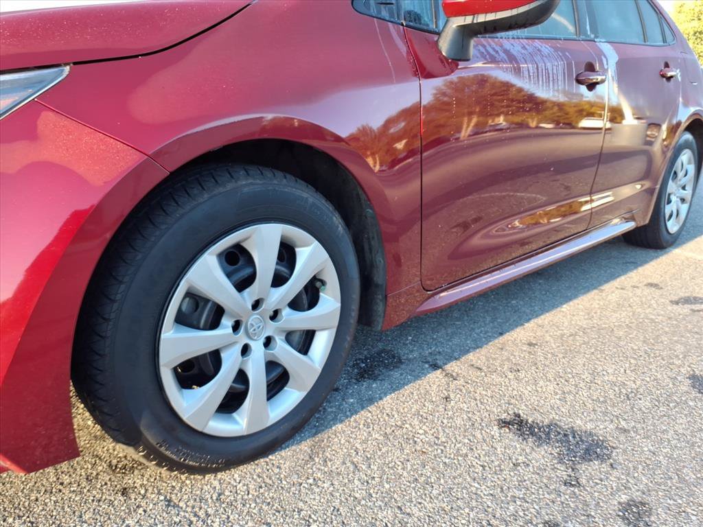 Used 2022 Toyota Corolla LE FWD image 9