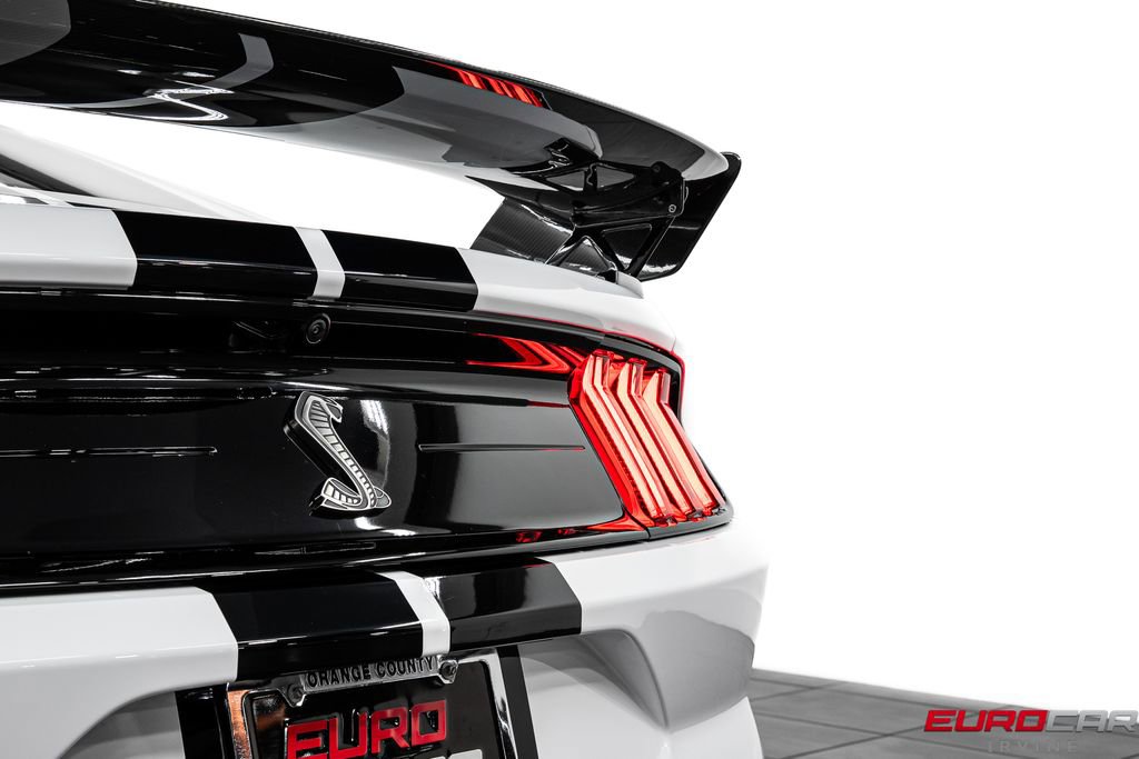Used 2021 Ford Mustang Shelby GT500 w/ Carbon Fiber Track Pack RWD image 26