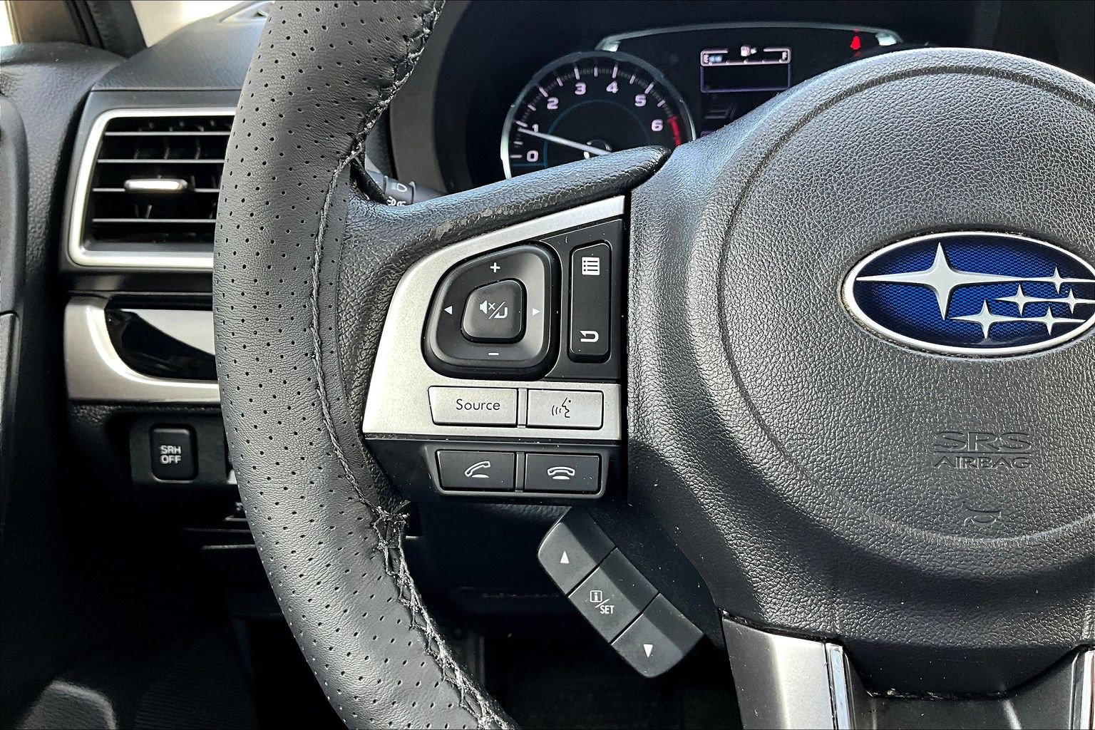 Used 2018 Subaru Forester 2.5i Touring AWD/4WD image 20