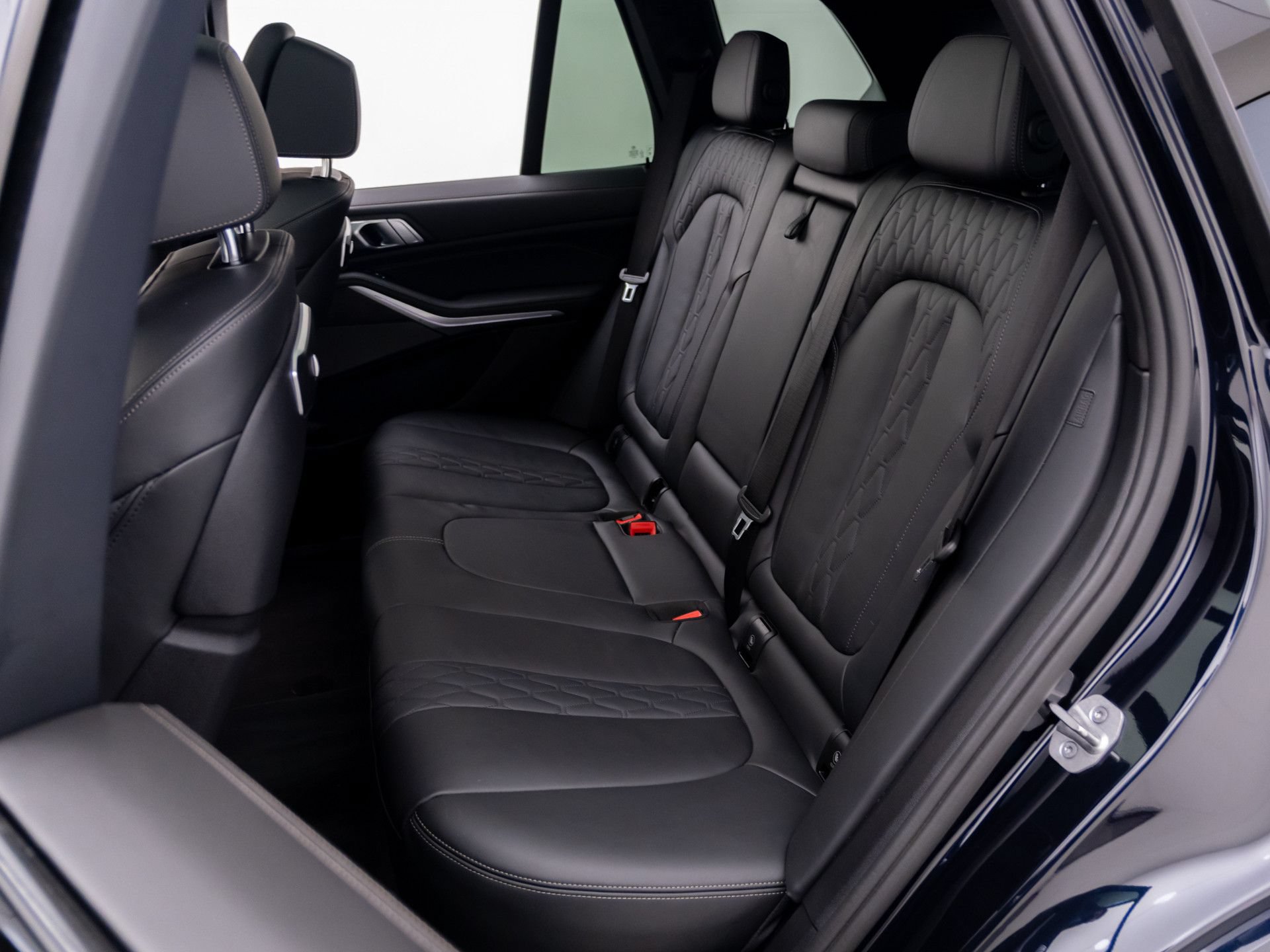 Used 2024 BMW X5 M60i AWD/4WD image 15