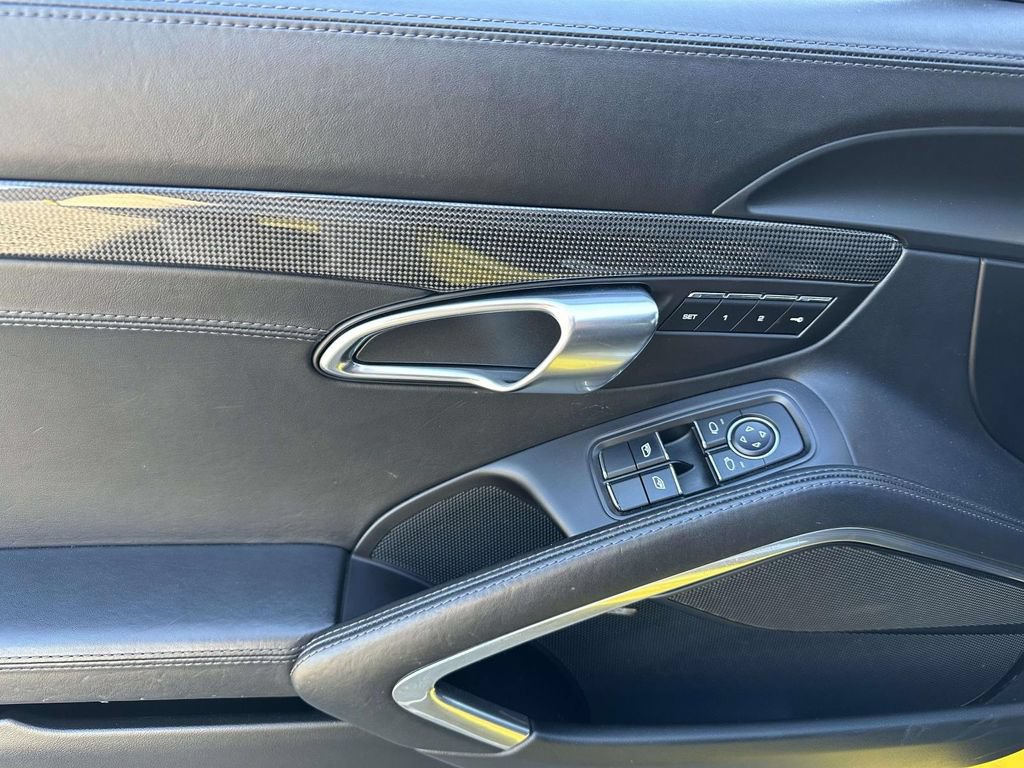 Used 2018 Porsche 911 Carrera 4S AWD/4WD image 17
