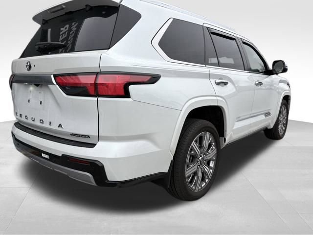 Used 2025 Toyota Sequoia Capstone image 7