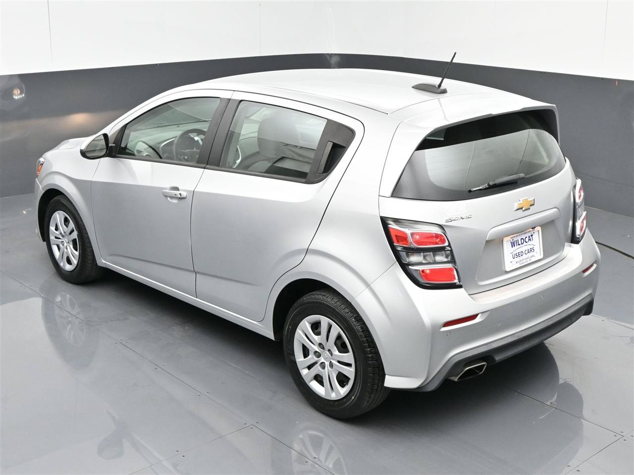 Used 2020 Chevrolet Sonic LT FWD image 27