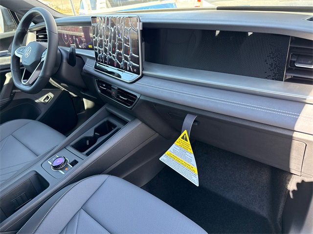 New 2026 Volkswagen Tiguan SE R-Line image 24