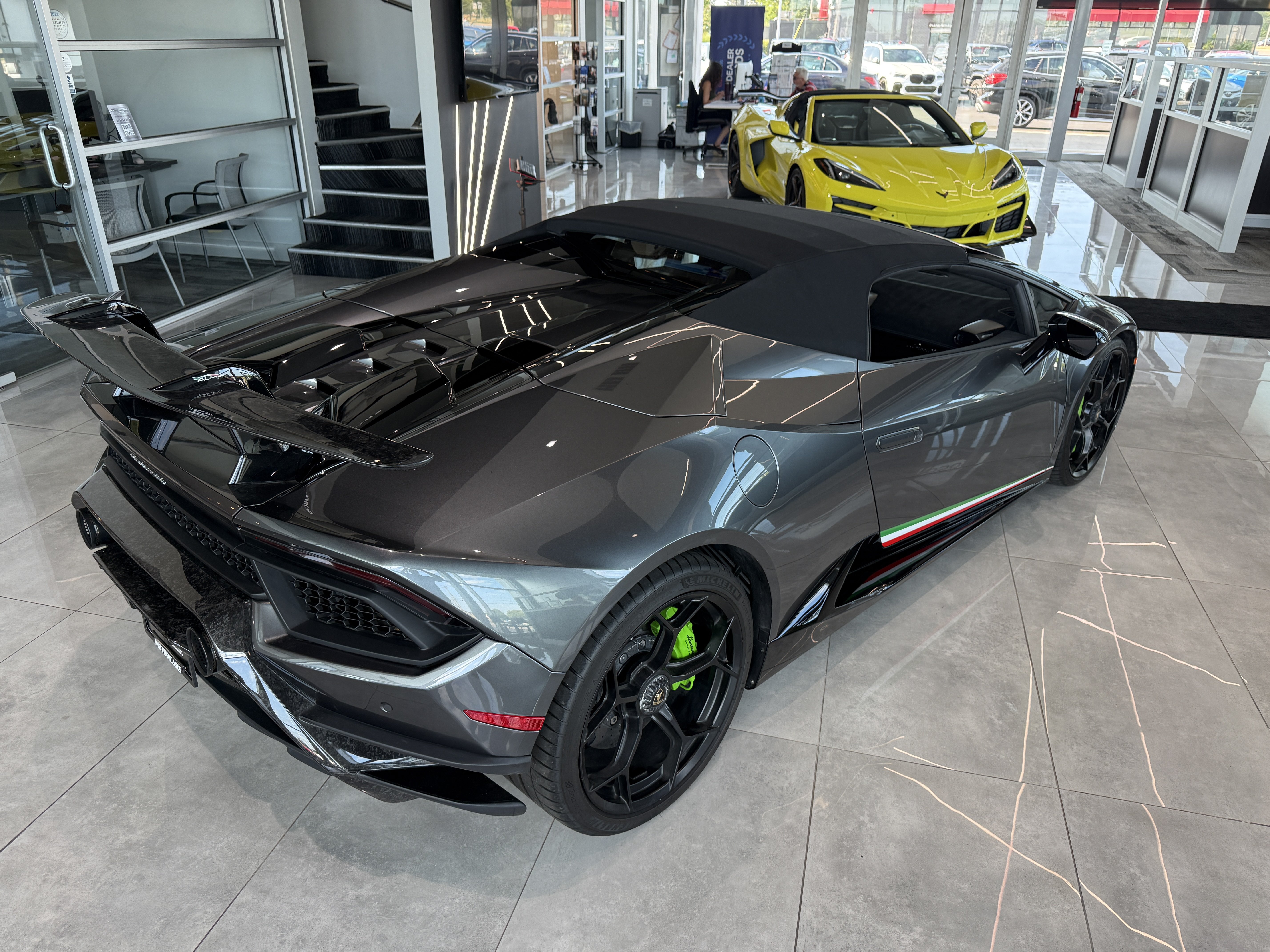 Used 2019 Lamborghini Huracan Performante AWD/4WD image 30