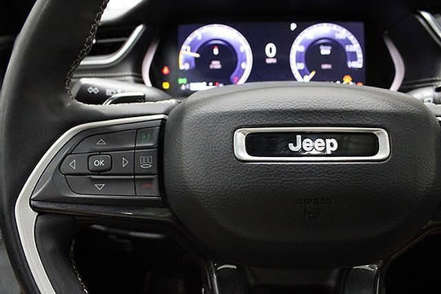 Used 2023 Jeep Grand Cherokee Altitude image 19
