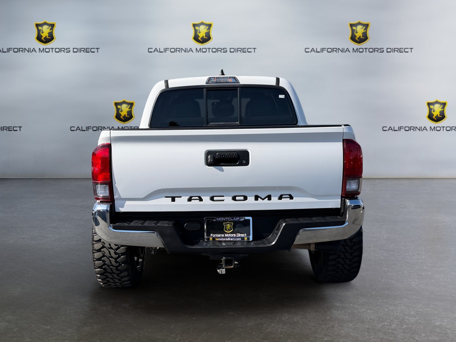 Used 2021 Toyota Tacoma SR5 w/ SR5 Appearance Package (SM) RWD image 4