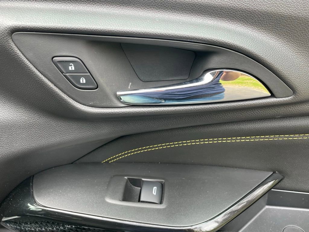 Certified 2025 Chevrolet Trax LT w/ LT Convenience Package image 13