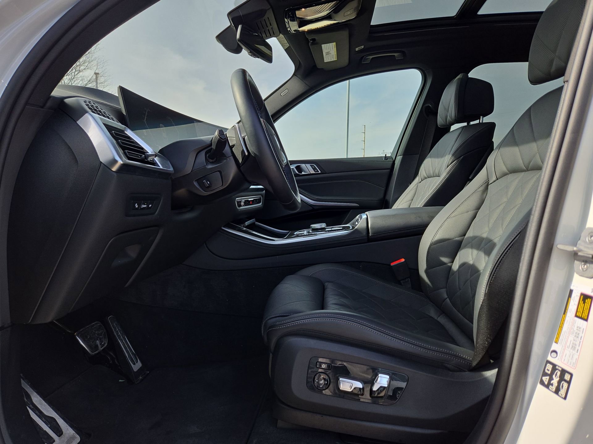 Used 2026 BMW X5 M60i AWD/4WD image 16