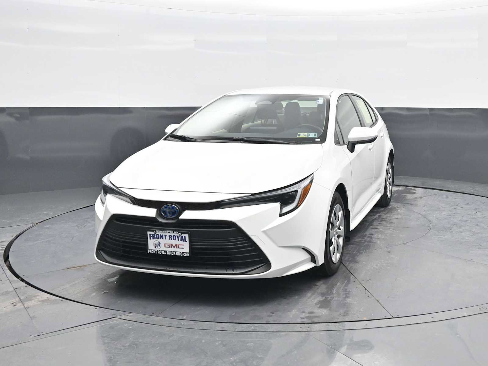 Used 2024 Toyota Corolla LE image 3