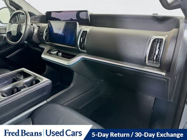 Used 2025 Ford Expedition Tremor AWD/4WD image 34