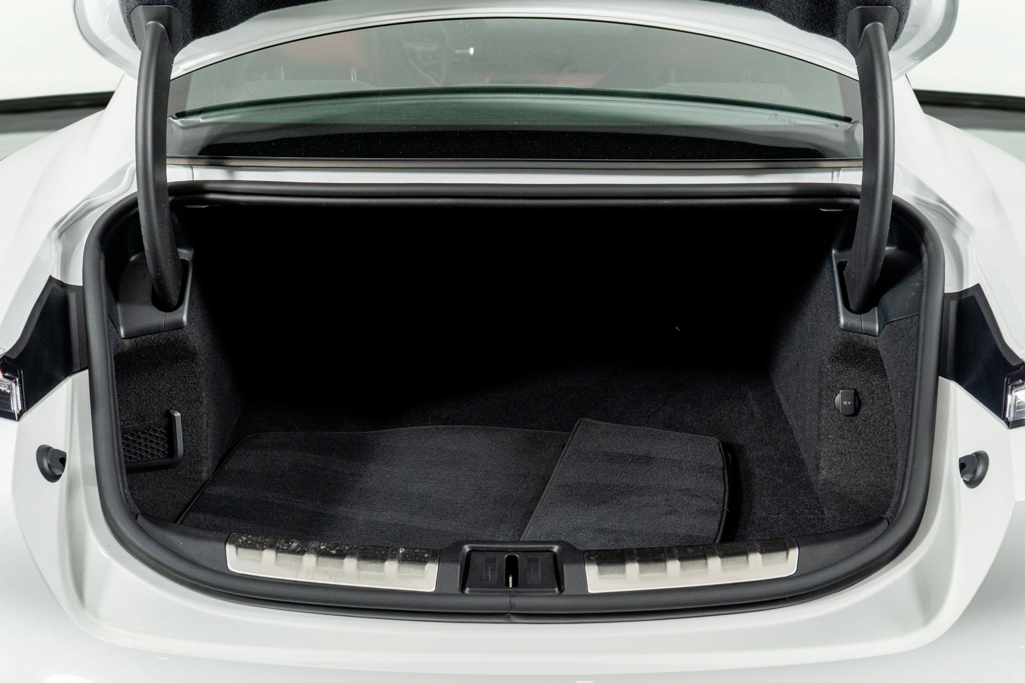 Used 2024 Porsche Taycan Turbo w/ Premium Package image 56