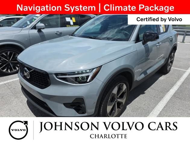 Used 2026 Volvo XC40 B5 Plus AWD/4WD image 3