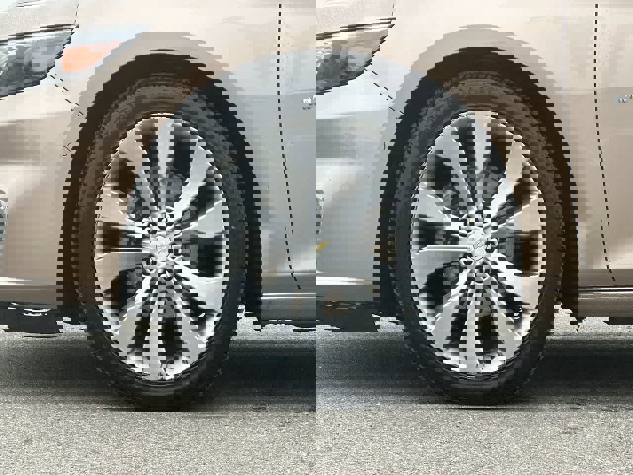 Used 2018 Chevrolet Malibu Premier w/ Premier Sun and Wheel Package image 60