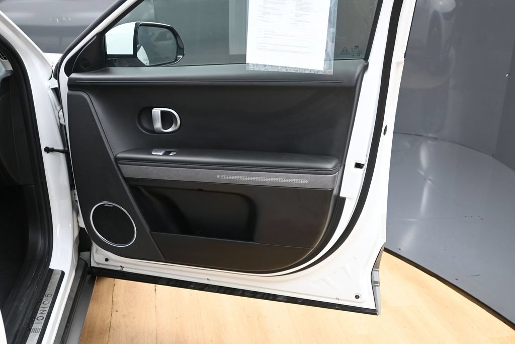Used 2024 Hyundai Ioniq 5 Limited AWD/4WD image 28