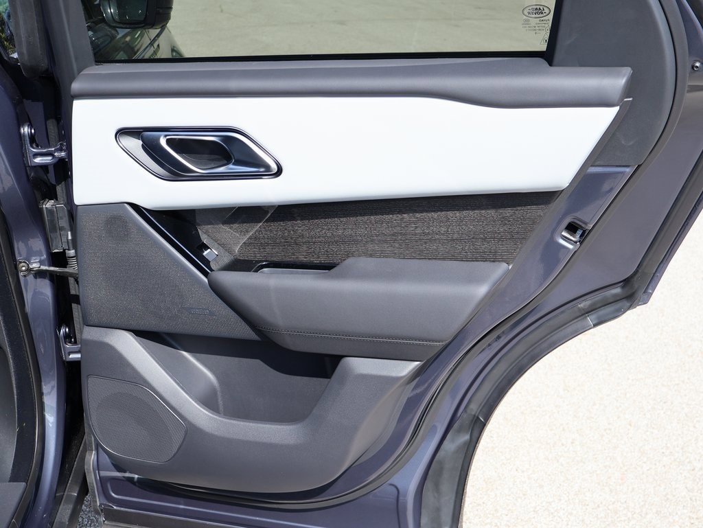 New 2026 Land Rover Range Rover Velar Dynamic SE image 16