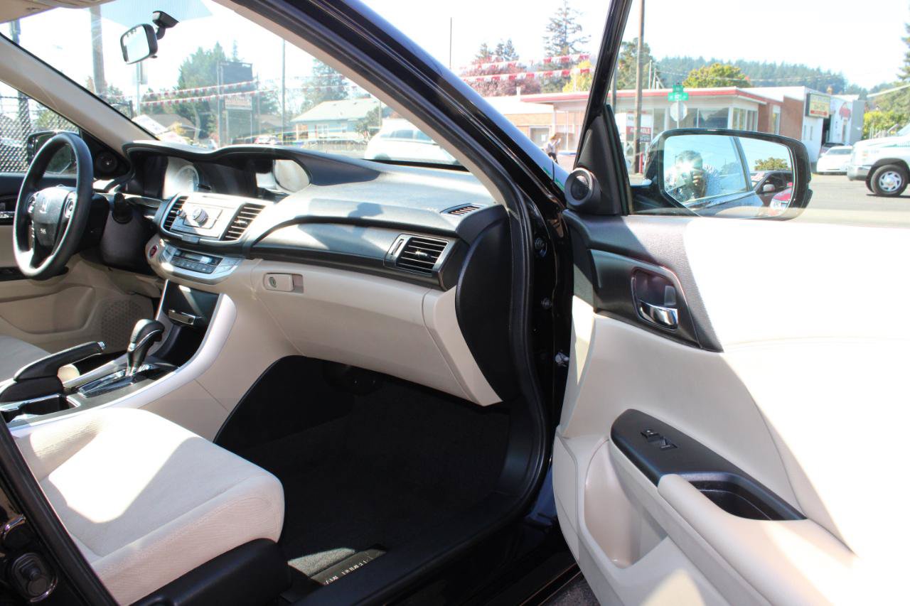 Used 2014 Honda Accord EX image 16