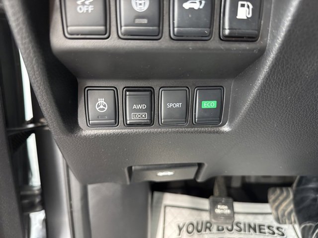 Used 2018 Nissan Rogue SL image 29